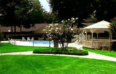 Hospitality Inn - Jacksonville 